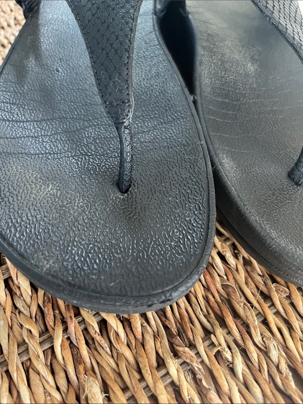 FitFlop The Skinny Black Textured Thong Sandals - Picture 8 of 10